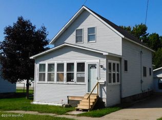 1016 Ramsdell St, Manistee, MI 49660