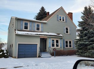 20 Elmira St, Lockport, NY 14094