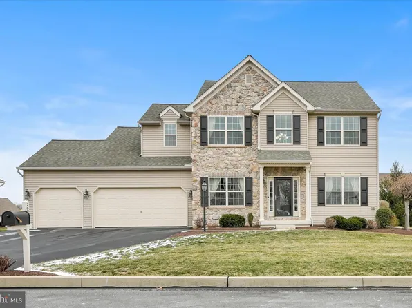 36 Pembrooke Ln #L-0108, Annville, PA 17003