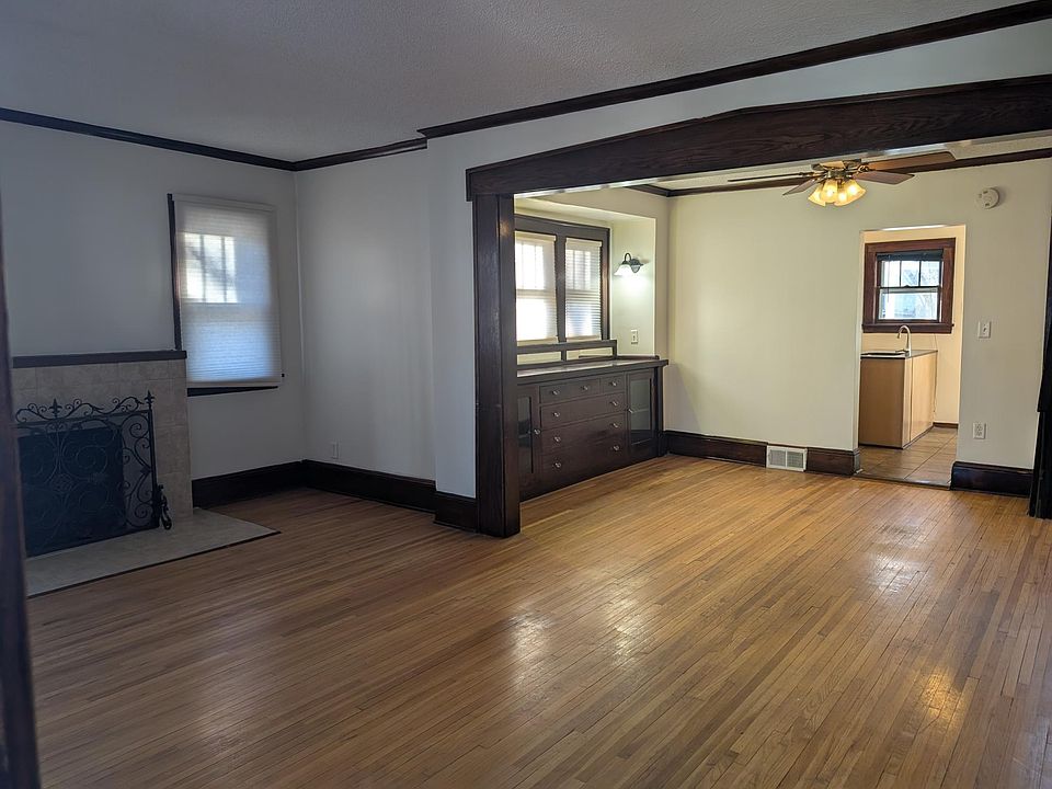 1st image of 2951 Queen Ave N