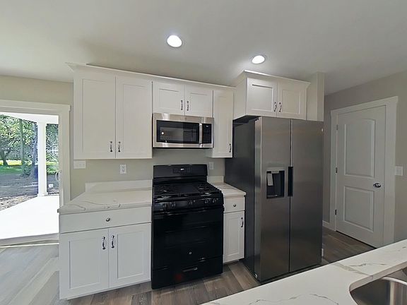 4th image of 26106 Lake Terrace Cir