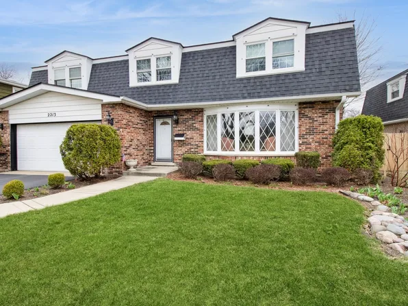 2213 Westwood Dr, Hillside, IL 60162