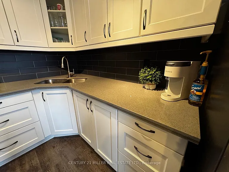 264 Oakdale Ave #309 — Photo 5