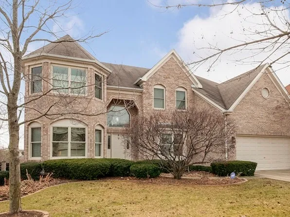 244 Aspen Ln, Aurora, IL 60504
