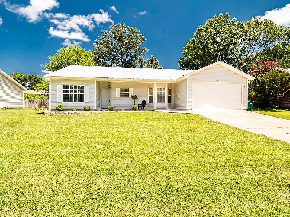 1st image of 2624 Bambi Ln