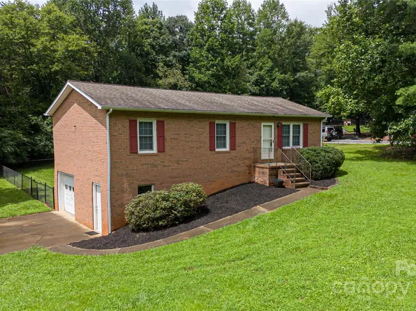 2970 Lake Dr, Morganton, NC 28655