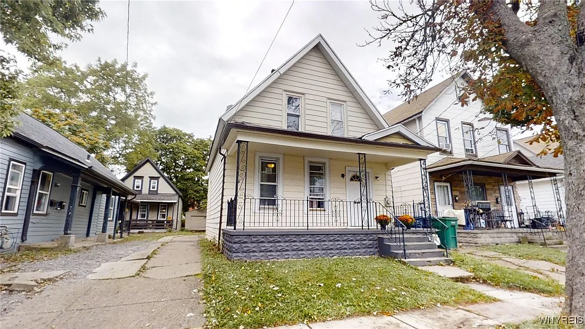 52 Dart St photo 1