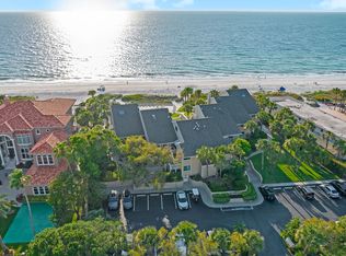 2000 Gulf Blvd APT 3, Belleair Beach, FL 33786