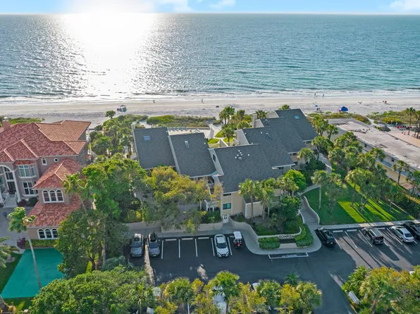 2000 Gulf Blvd APT 3, Belleair Beach, FL 33786