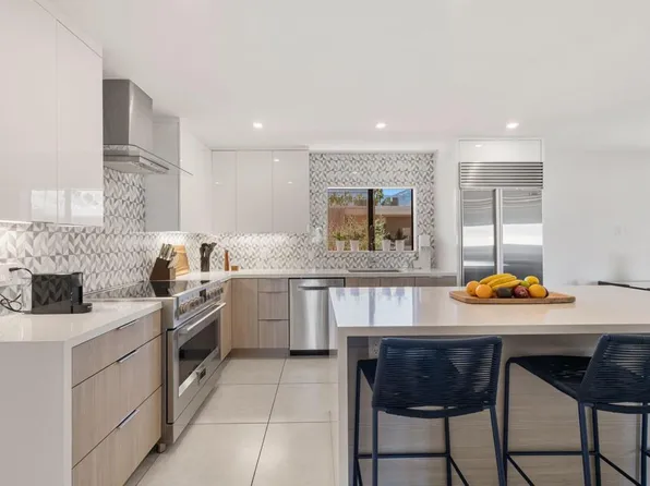 2696 S Sierra Madre Unit F14, Palm Springs, CA 92264