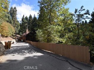 899 Blue Ridge Dr, Cedar Glen, CA 92321