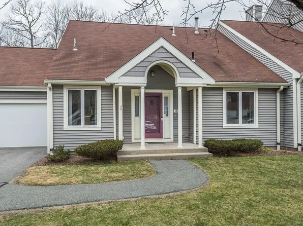 11 Douglas Rd #11, Woburn, MA 01801