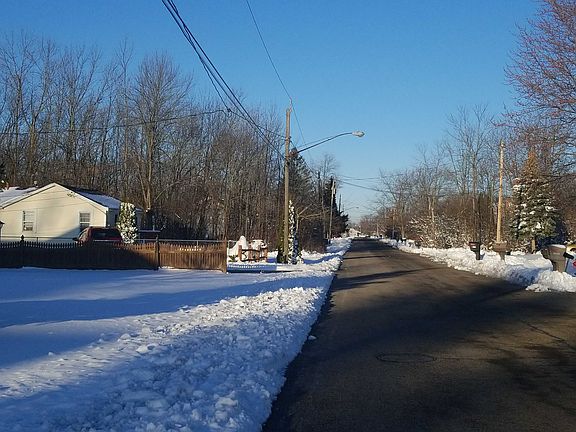 4th image of 6525 Woodside Pl