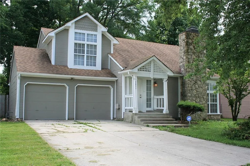 1811 Shorter Dr photo 1