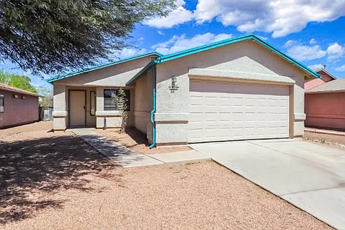 1656 W Wood Crest Ct Photo 1