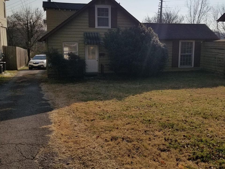 1st image of 2921 W Linden Ave