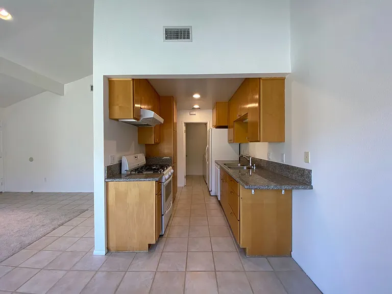 322 Fireside St — Photo 5