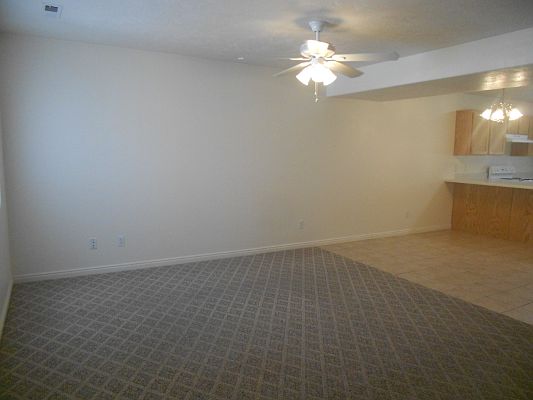 4th image of 735 N 195 W