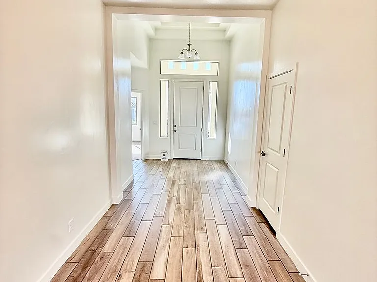 506 S Martignano Way — Photo 6