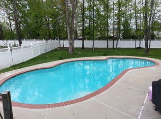 43483 Savoy Woods Ct, Chantilly, VA 20152