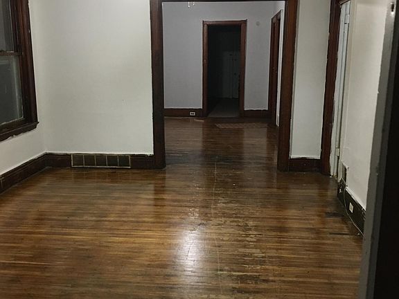 5th image of 849 Niagara St #1