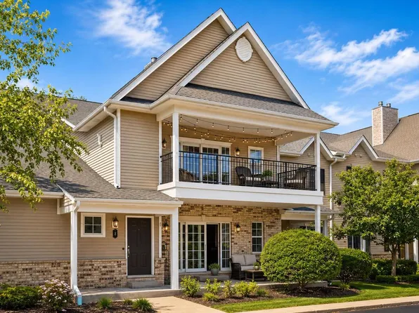 7942 Williamsburg COURT #201, Bristol, WI 53104