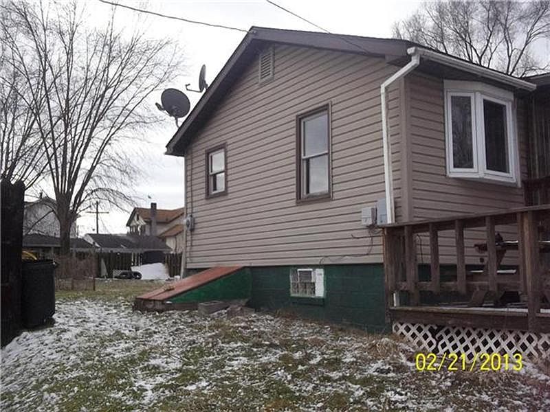 476 14th St, Wellsville, OH 43968 Zillow