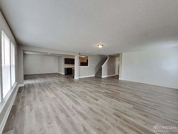 2nd image of 1429 Redwood Dr