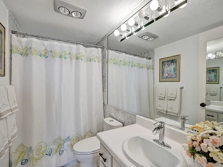 2121 N Ocean Blvd — Photo 14