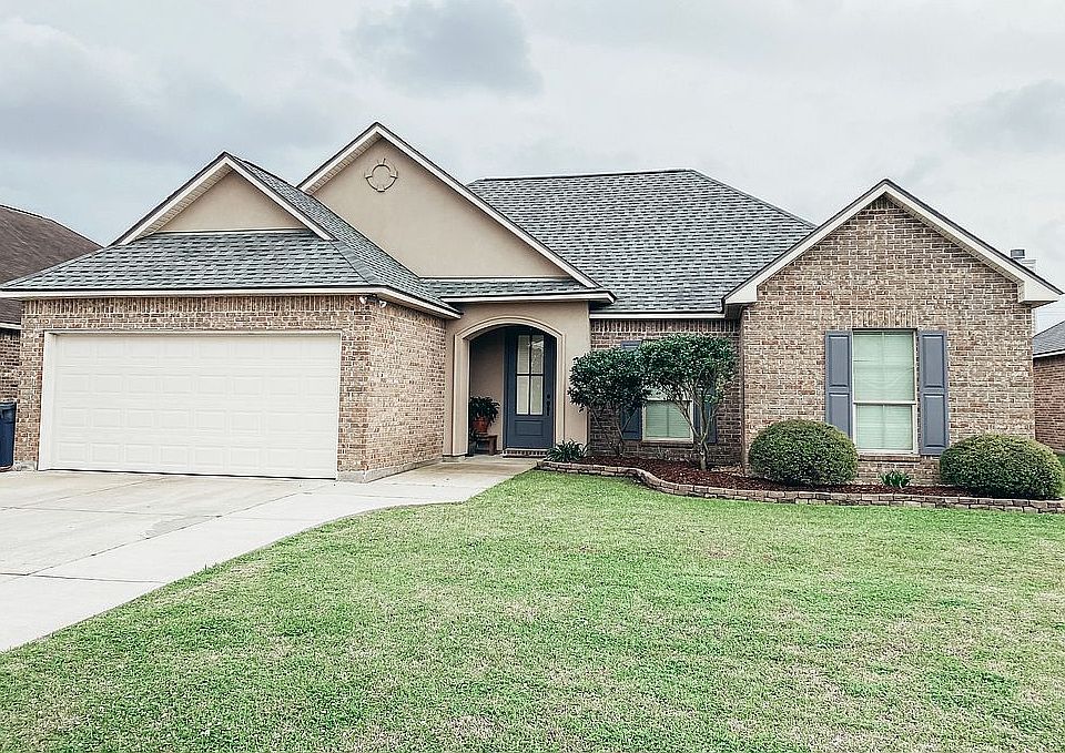 1st image of 207 Golden Harvest Ln
