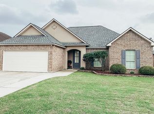 207 Golden Harvest Ln, Rayne, LA 70578