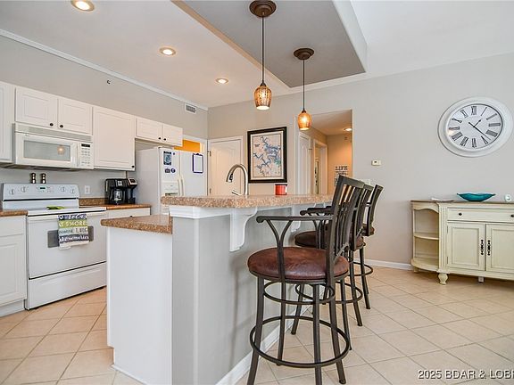5th image of 12 Monarch Cove Ct Unit 6A