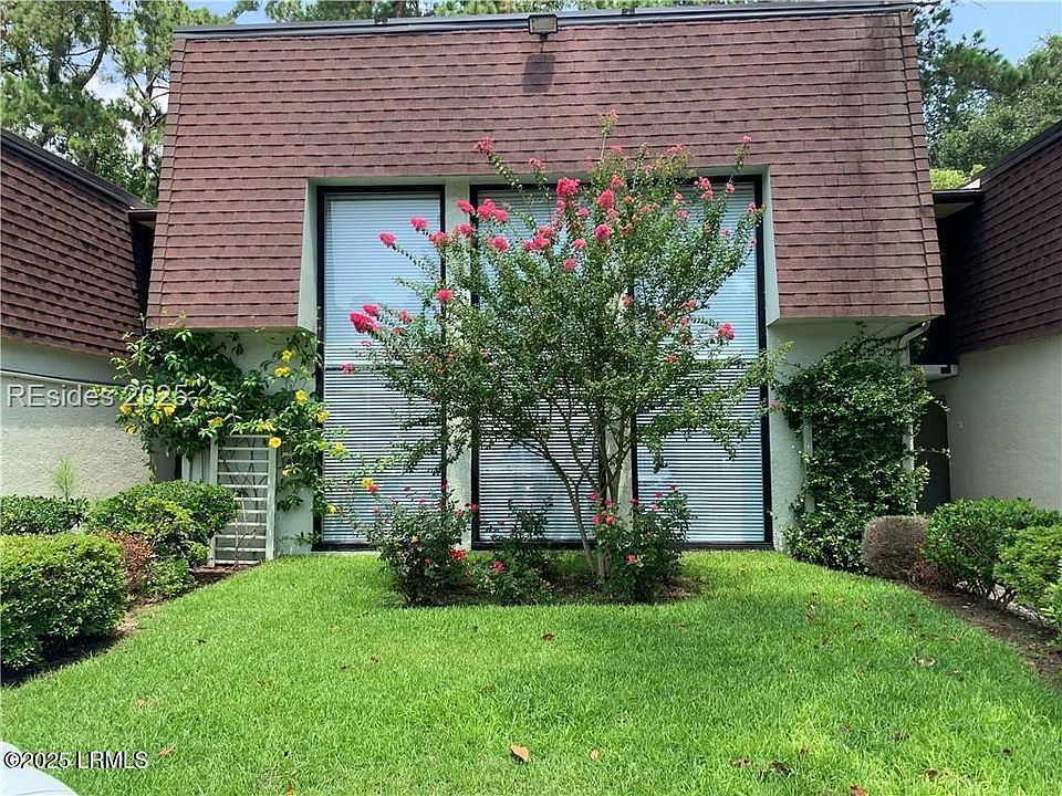 1st image of 101 Woodhaven Drive #149