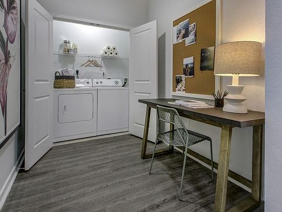 5th image of 485 NE 6th St #B2