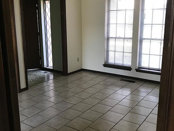 5th image of 2205 NW 118th St