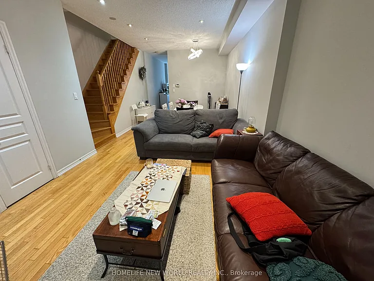 6 Altamont Rd #UPPER — Photo 2
