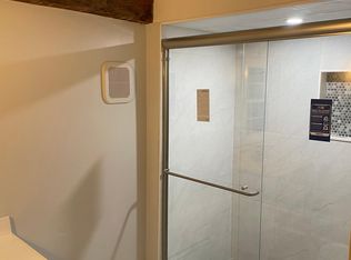 9 Red Spring Rd APT 6, Andover, MA 01810