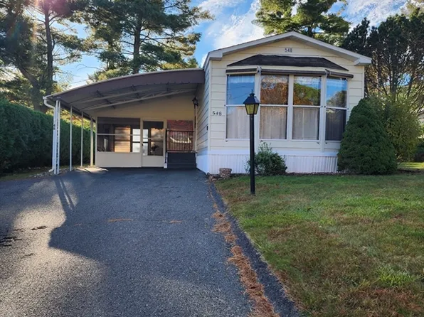 281 Chauncey Walker St #M548, Belchertown, MA 01007