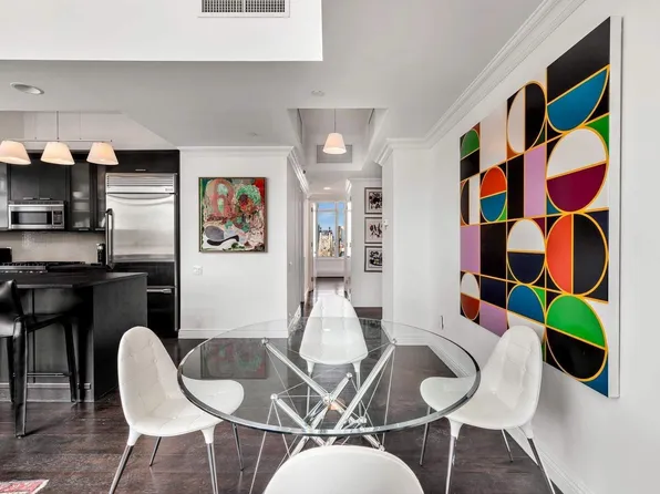 205 East 59th Street image 5 of 12