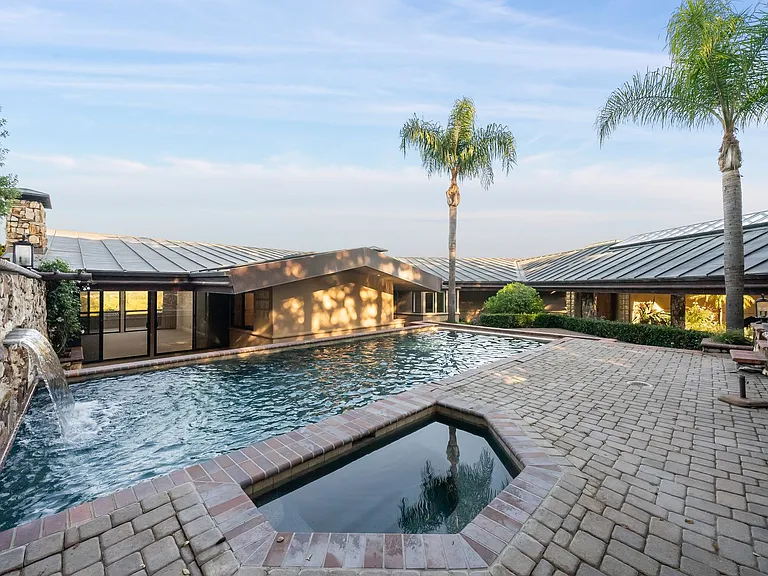21 Deer Oaks Ct — Photo 4