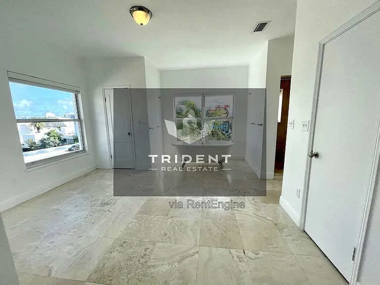 4035 Meridian Ave #PENTHOUSE — Photo 21