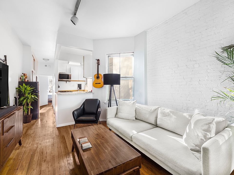 1st image of 150 E 83rd St APT 3C