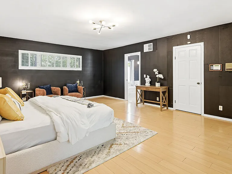 11410 Canton Dr — Photo 14