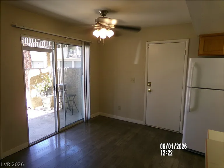 1813 Plum Ct #B — Photo 8