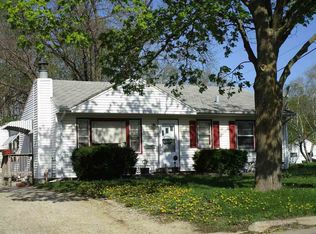 1702 W 11th St, Waterloo, IA 50702