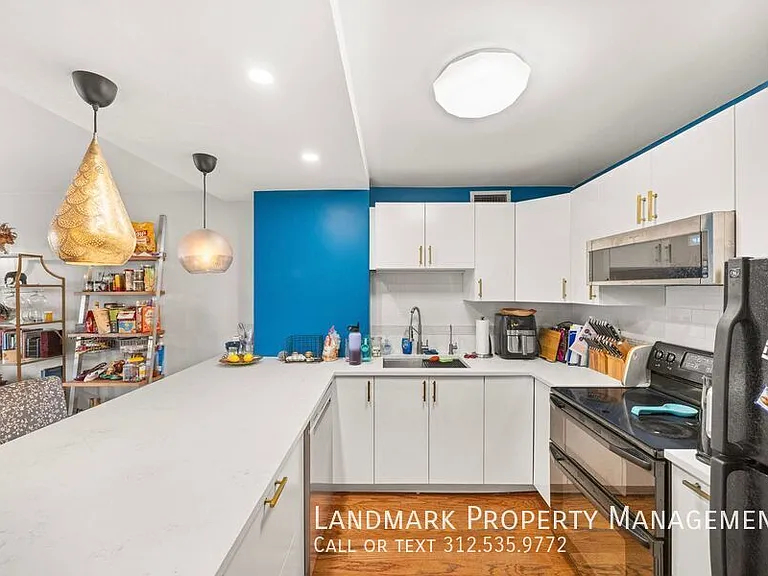 5601 N Sheridan Rd #5B — Photo 2