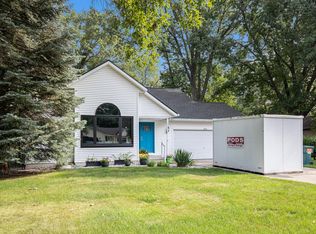 3828 Cook Ct SW, Wyoming, MI 49519