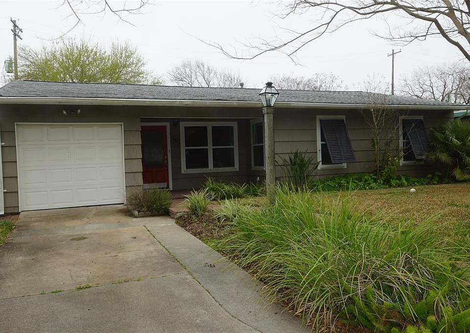 1st image of 110 Dolphin Ave