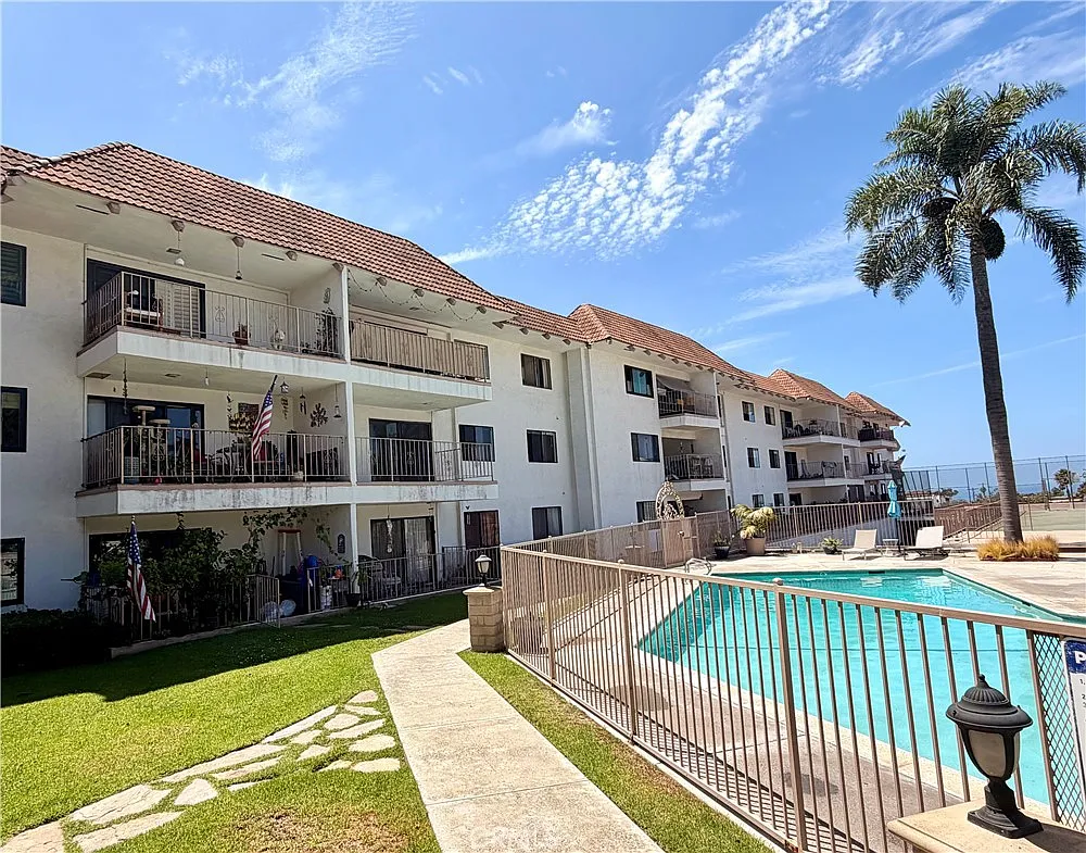 3 bed, 1564 sqft, $4,650 — Photo 1