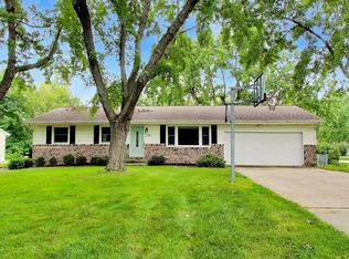 1342 Maiden Ln, Saint Joseph, MI 49085